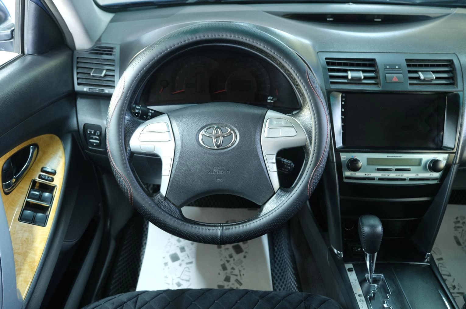 Toyota Camry 12 из 22