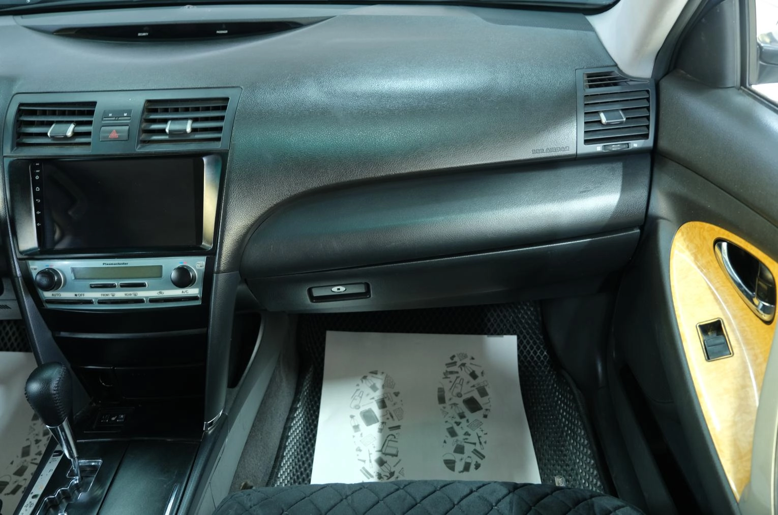 Toyota Camry 17 из 22