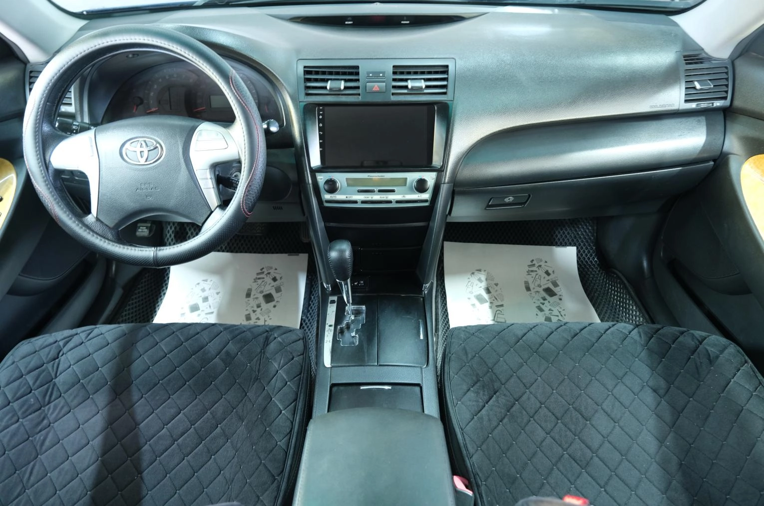 Toyota Camry 14 из 22