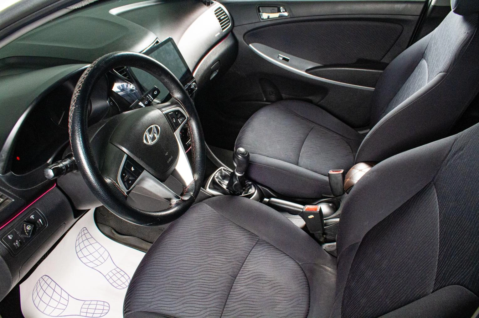 Hyundai Solaris 8 из 16