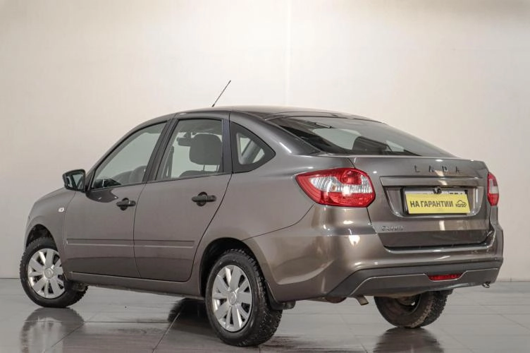 ВАЗ (LADA) Granta 4 из 13