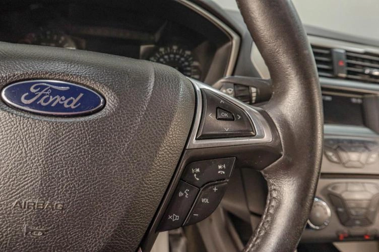 Ford Fusion (North America) 11 из 17