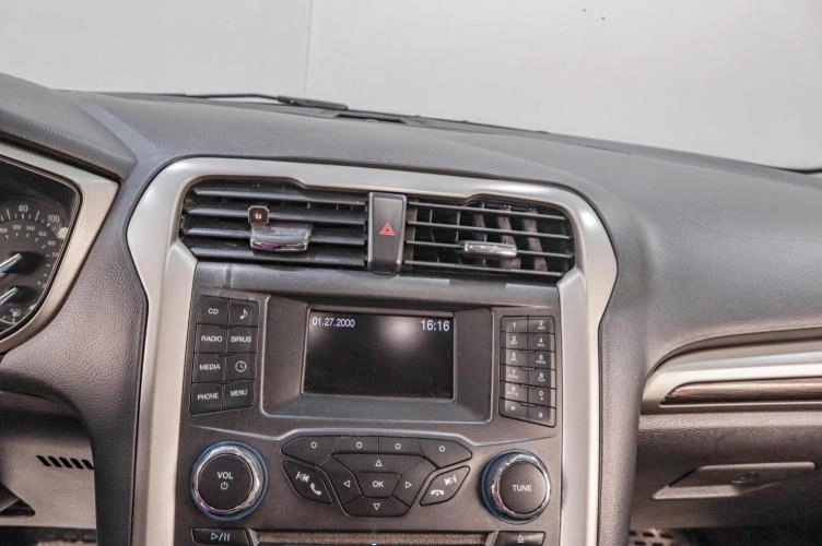 Ford Fusion (North America) 12 из 17