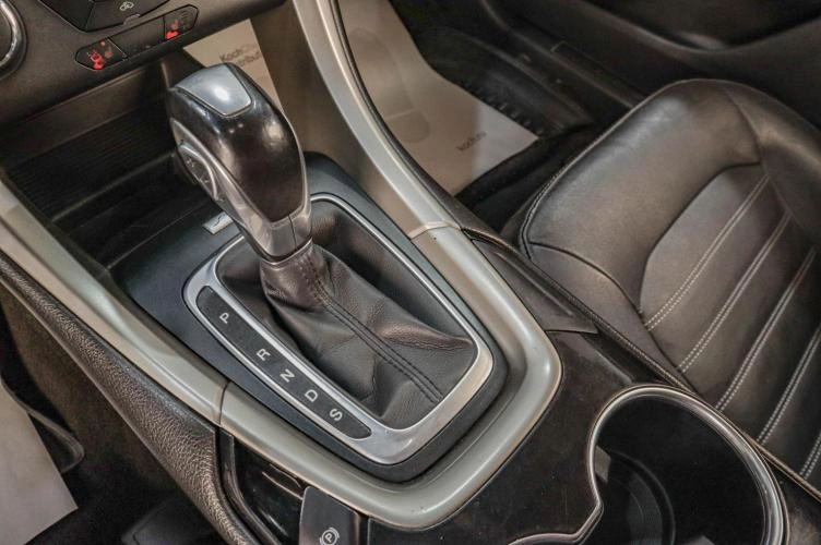 Ford Fusion (North America) 14 из 17