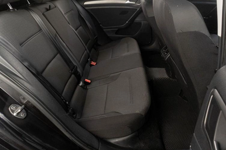 Volkswagen Golf 17 из 18