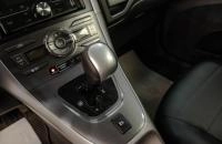 Toyota Auris 13 из 15