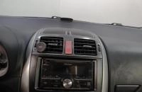 Toyota Auris 11 из 15