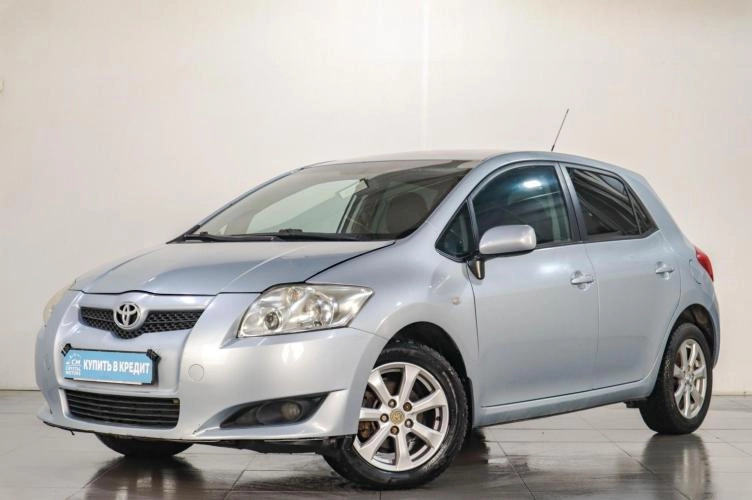 Toyota Auris 3 из 6