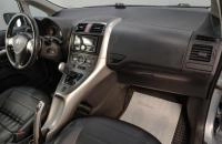 Toyota Auris 14 из 15
