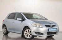 Toyota Auris 1 из 15