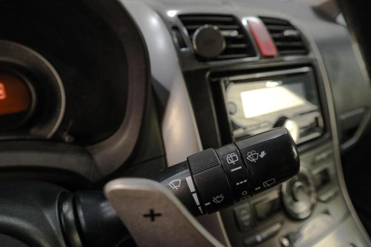 Toyota Auris 10 из 15