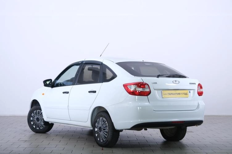 ВАЗ (LADA) Granta 4 из 6
