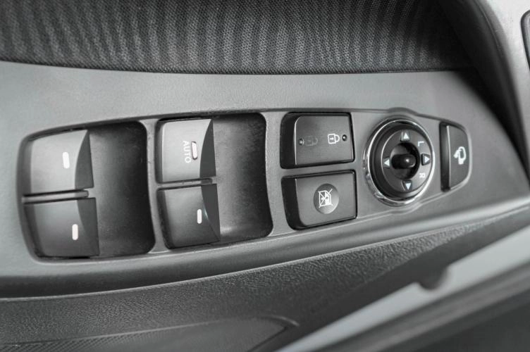 Hyundai Elantra 18 из 19