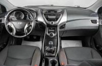 Hyundai Elantra 12 из 19