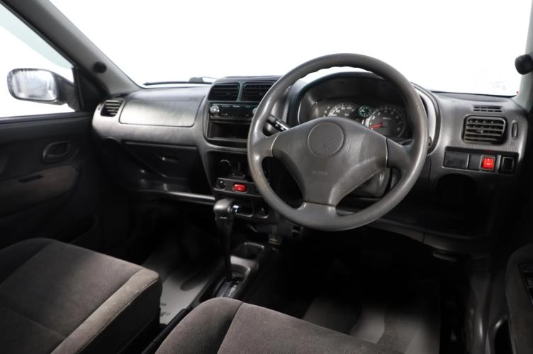 Suzuki Swift 9 из 15