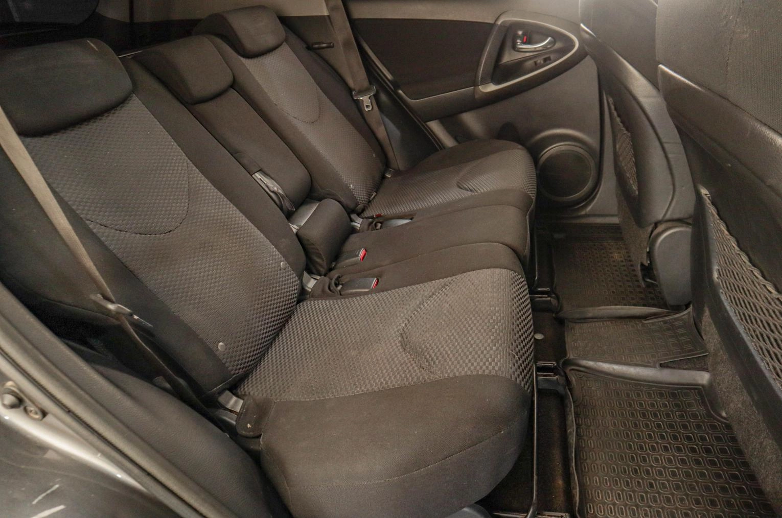 Toyota RAV4 17 из 17