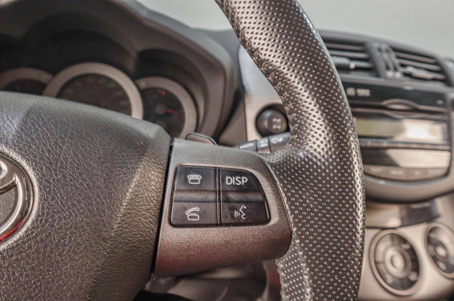 Toyota RAV4 11 из 17