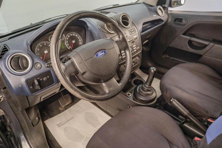 Ford Fiesta 7 из 15