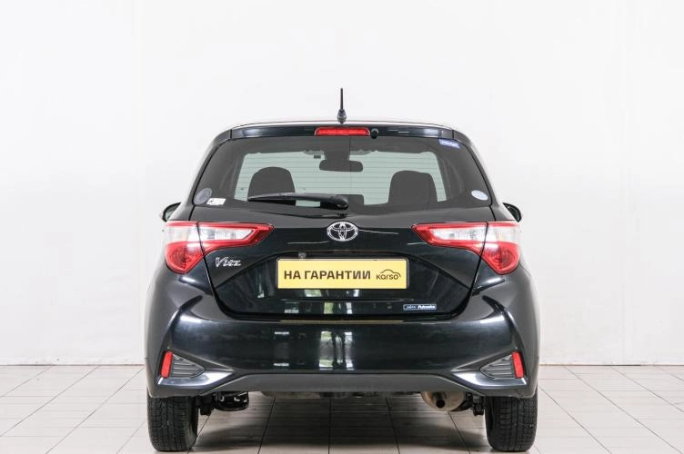 Toyota Vitz 5 из 6