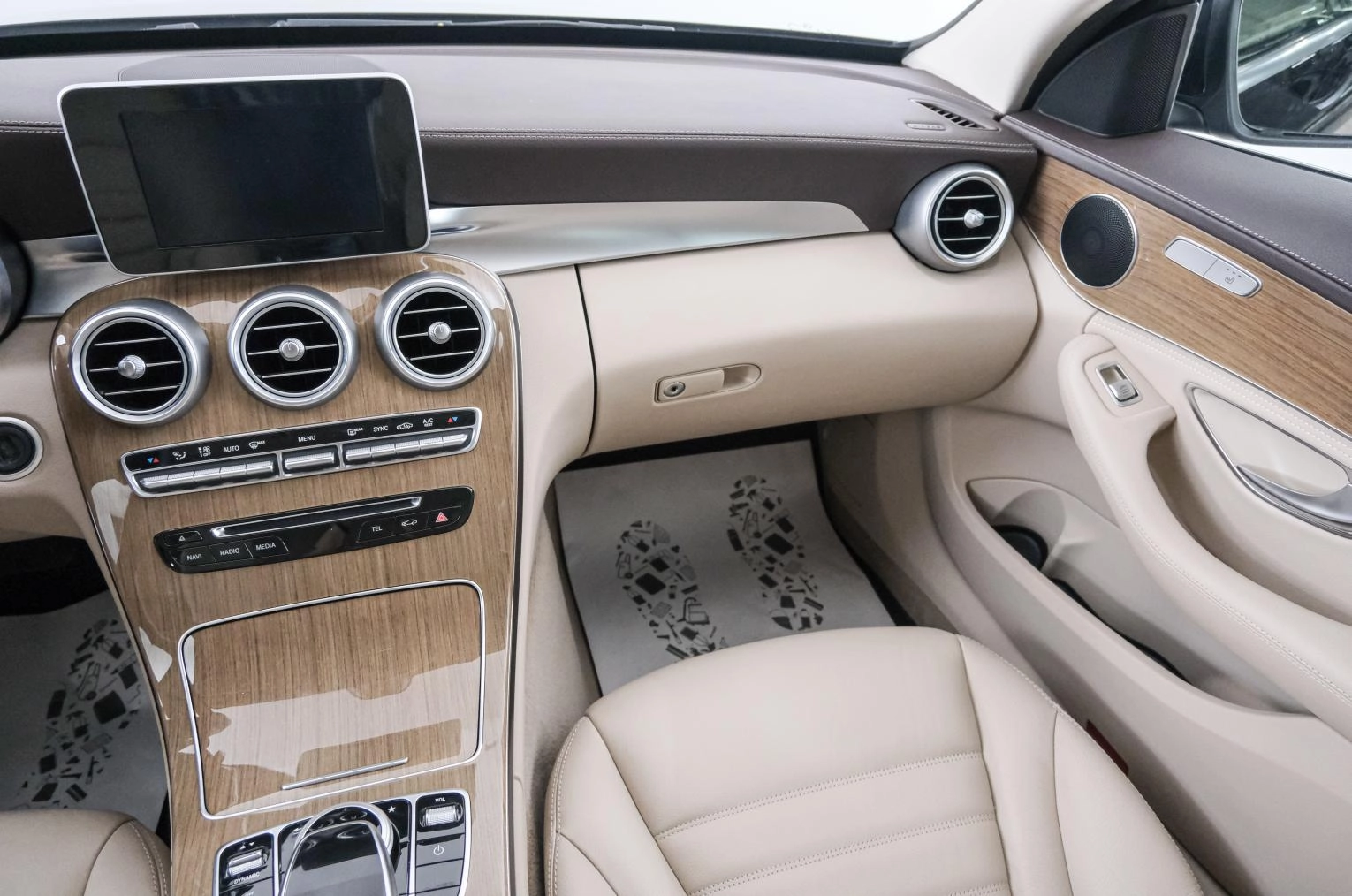 Mercedes-Benz C-класс 11 из 21
