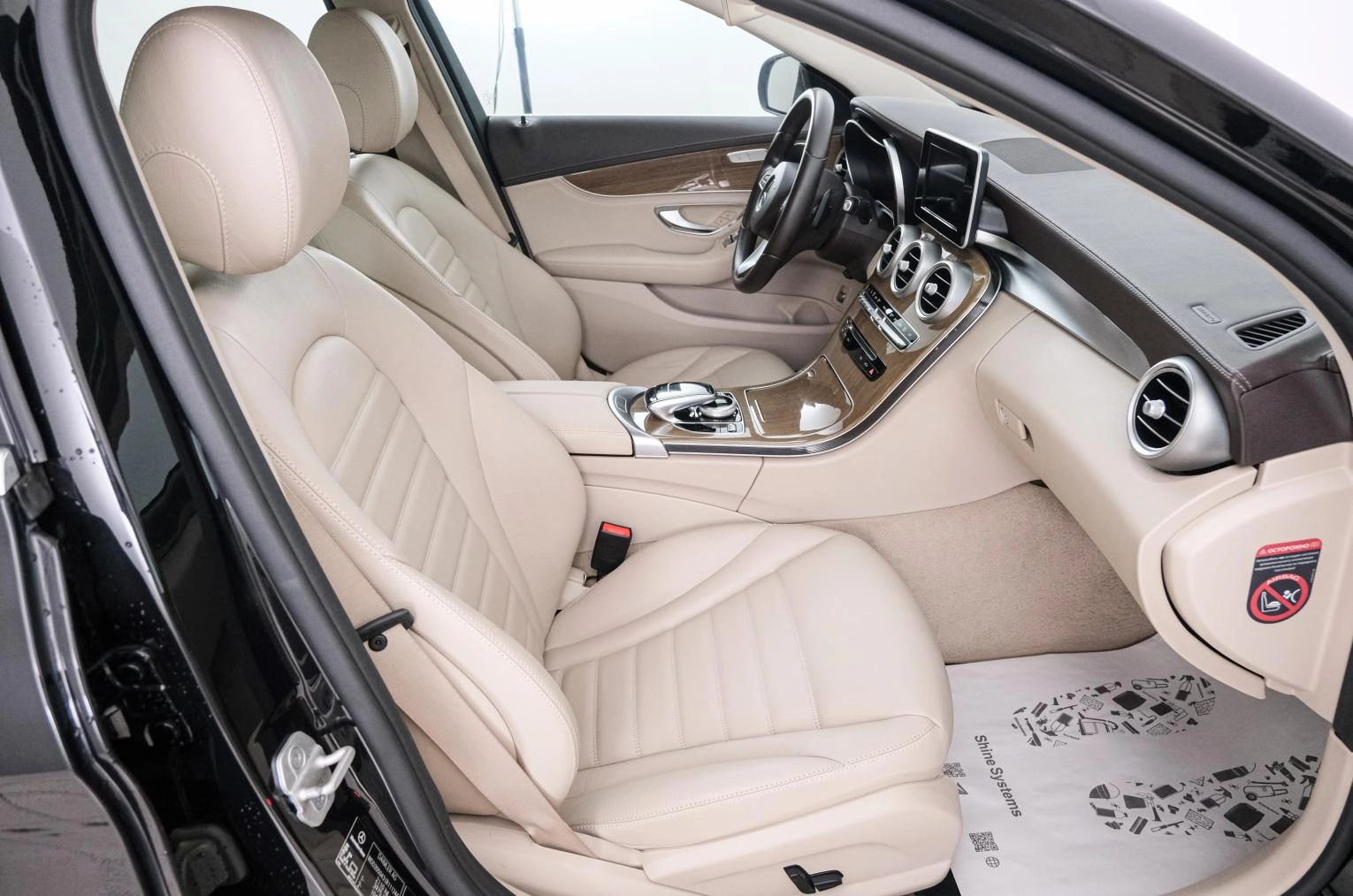Mercedes-Benz C-класс 13 из 21