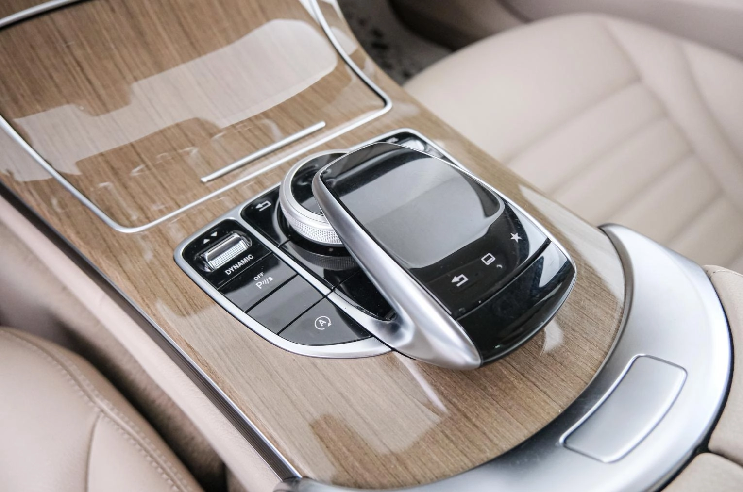 Mercedes-Benz C-класс 17 из 21