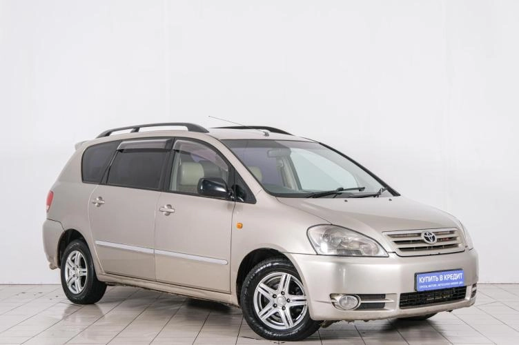 Toyota Picnic 1 из 21