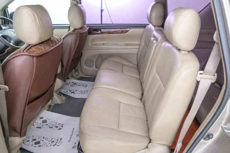 Toyota Picnic 18 из 21