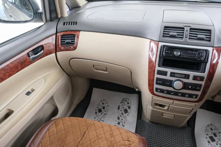 Toyota Picnic 11 из 21