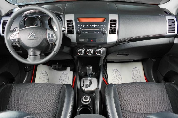Citroen C-Crosser 12 из 19