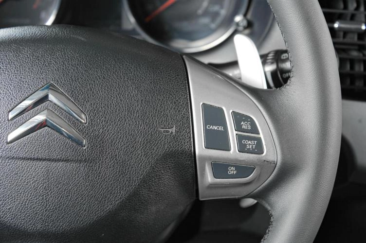 Citroen C-Crosser 15 из 19