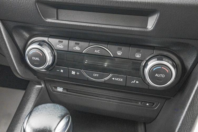 Mazda Axela 17 из 24