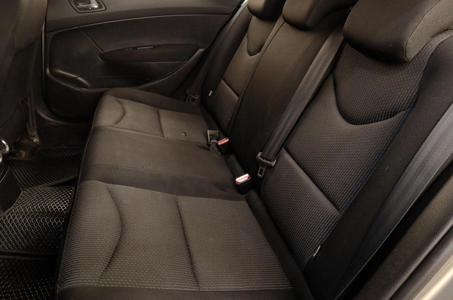 Peugeot 408 15 из 15