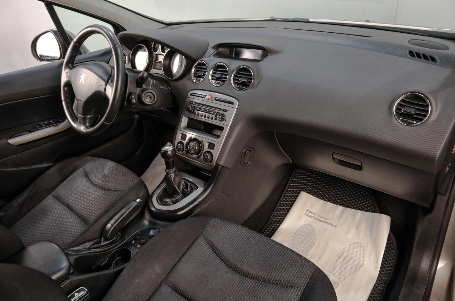 Peugeot 408 10 из 15