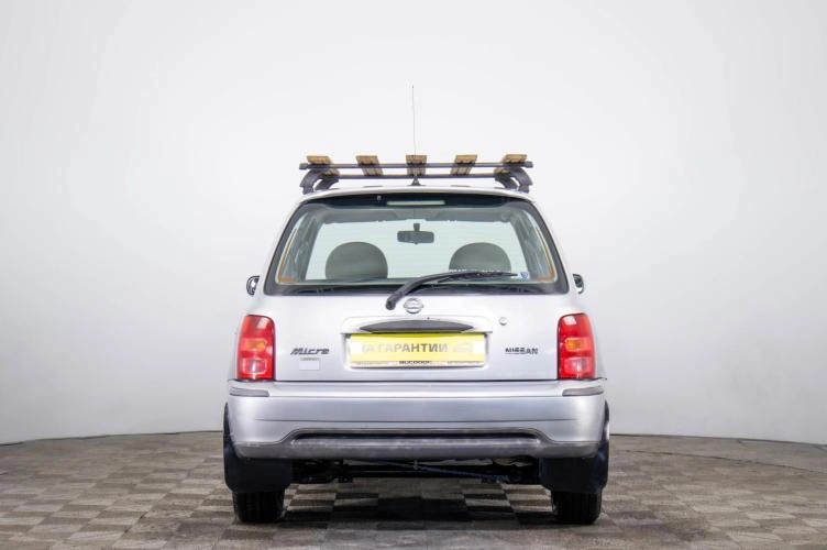 Nissan Micra 5 из 6
