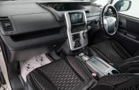 Toyota Voxy 12 из 21