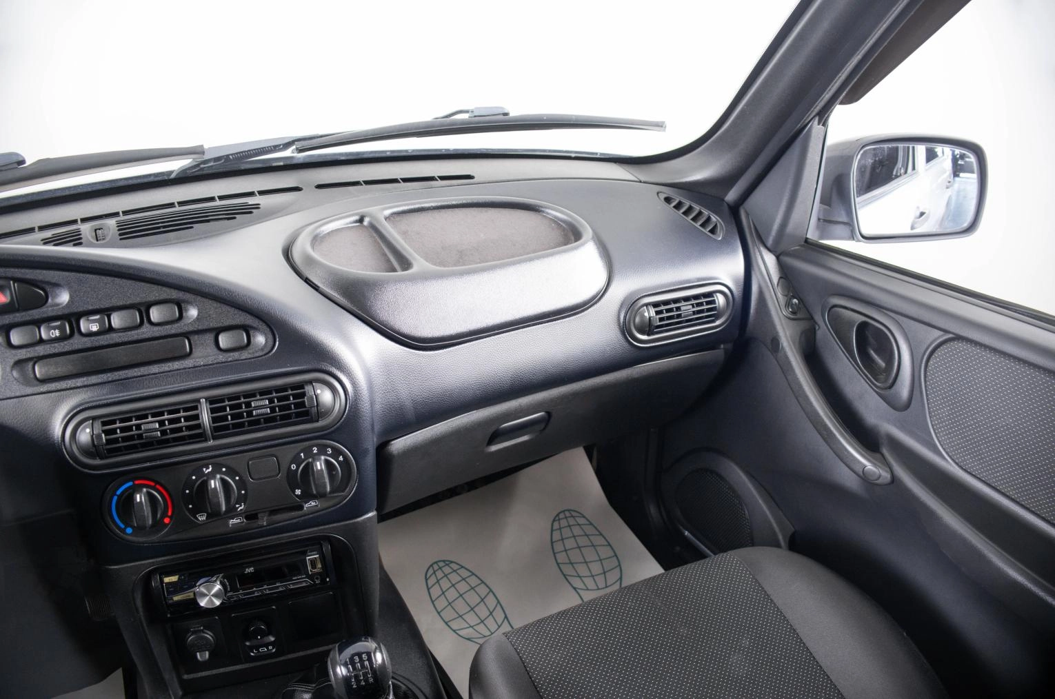 Chevrolet Niva 13 из 22
