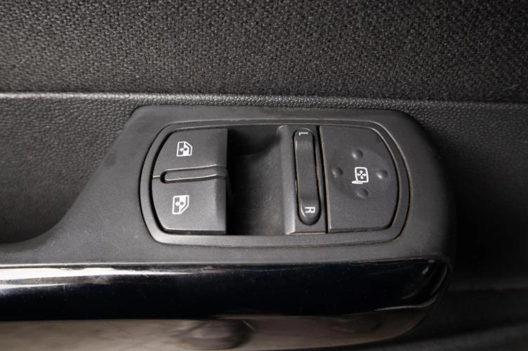 Opel Corsa 15 из 18