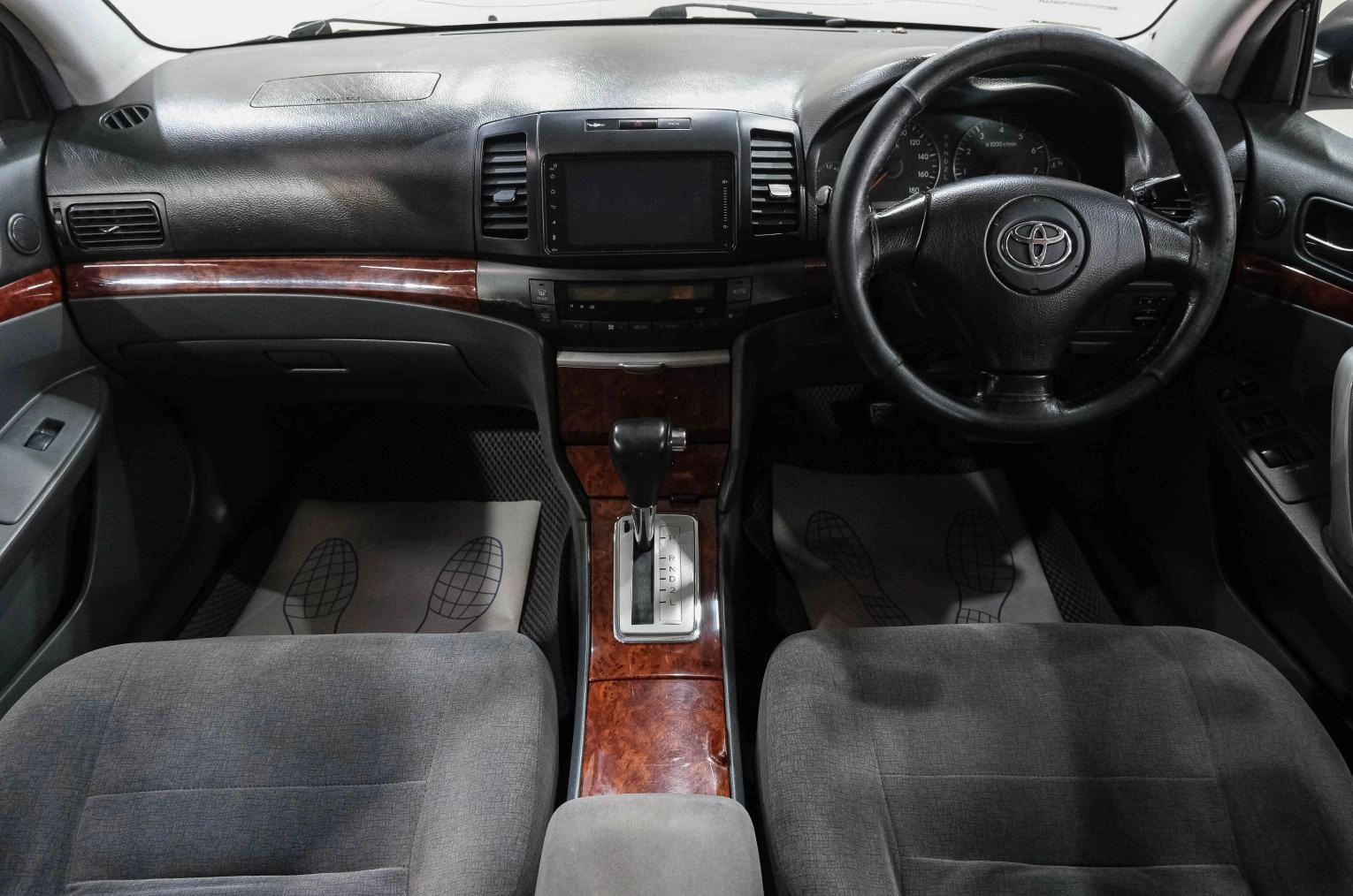 Toyota Premio 17 из 26