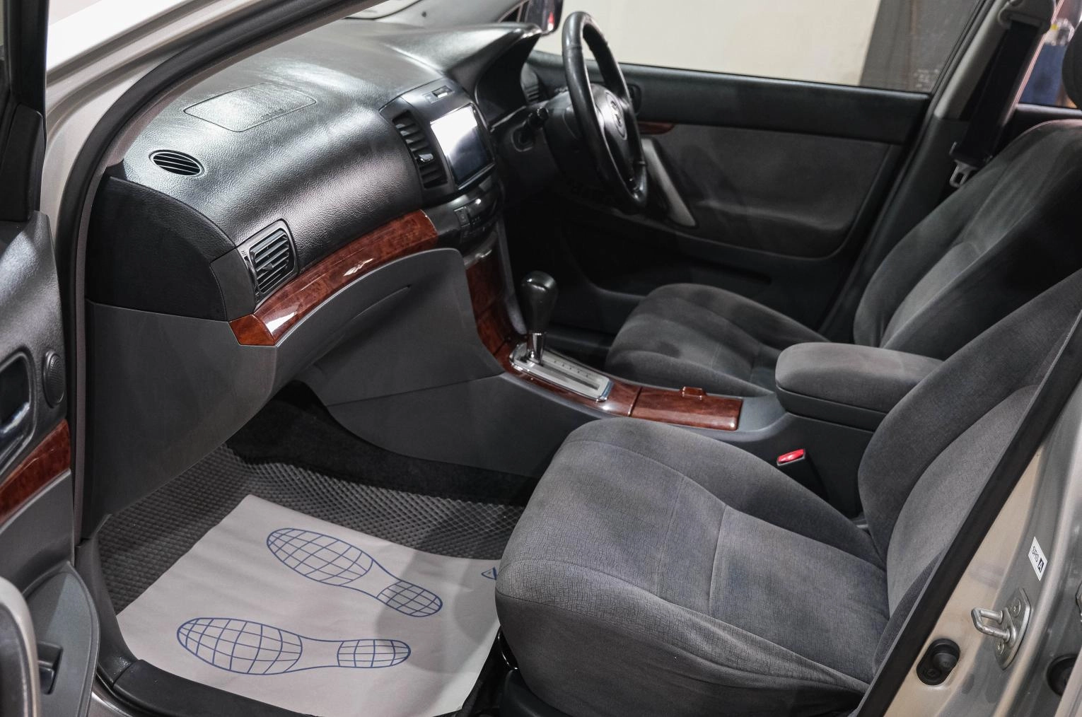 Toyota Premio 11 из 26