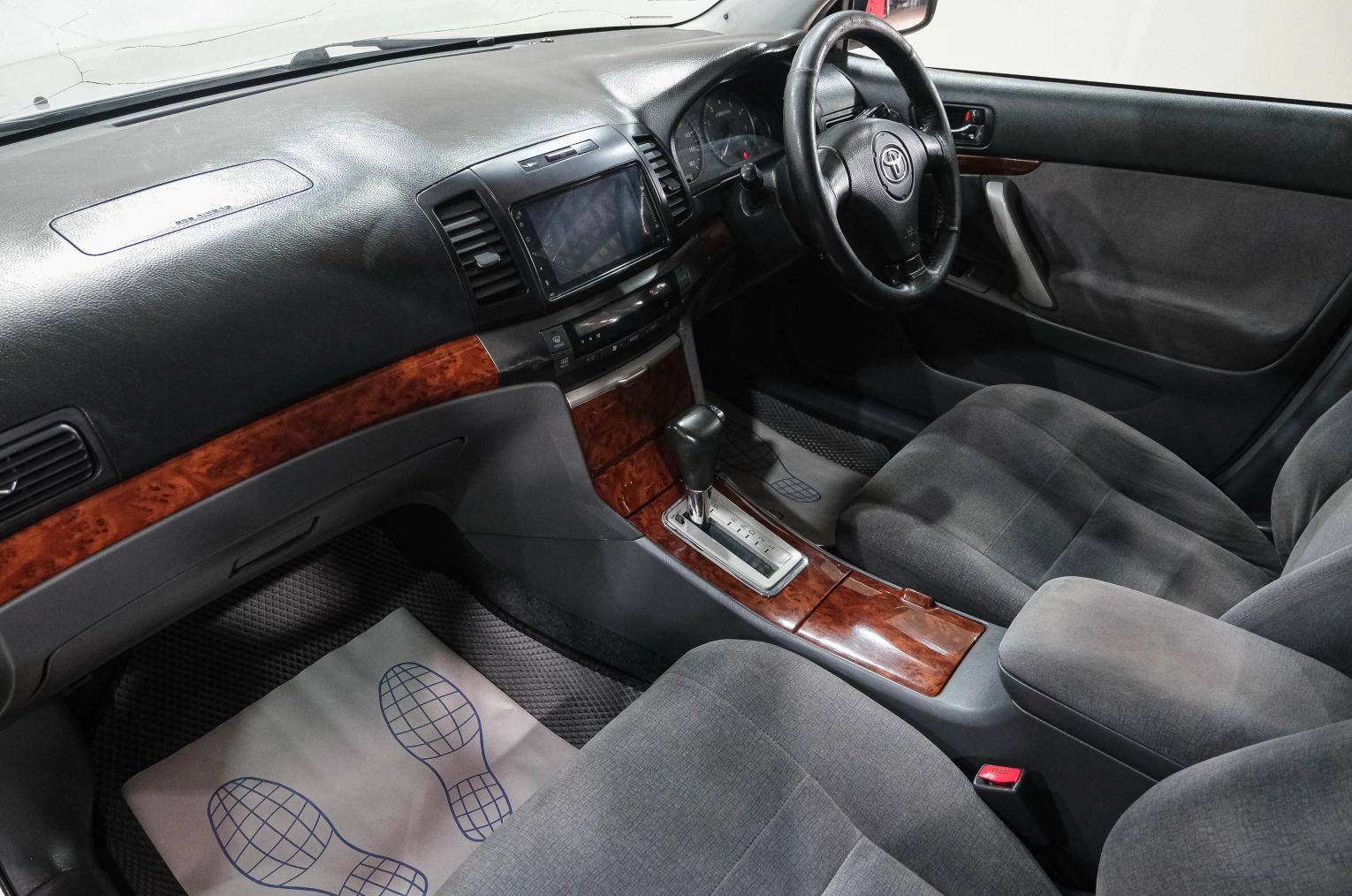 Toyota Premio 12 из 26