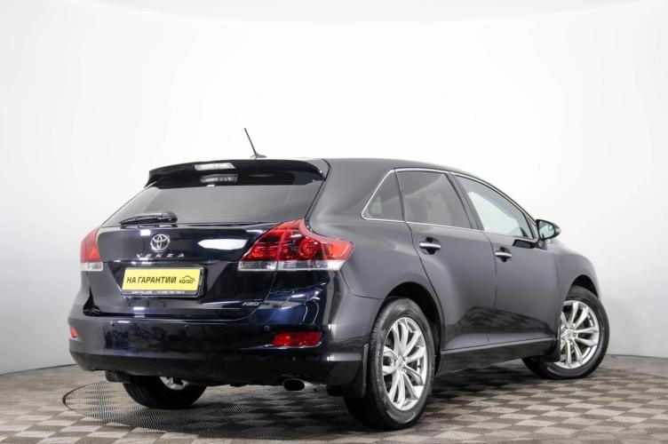 Toyota Venza 4 из 6