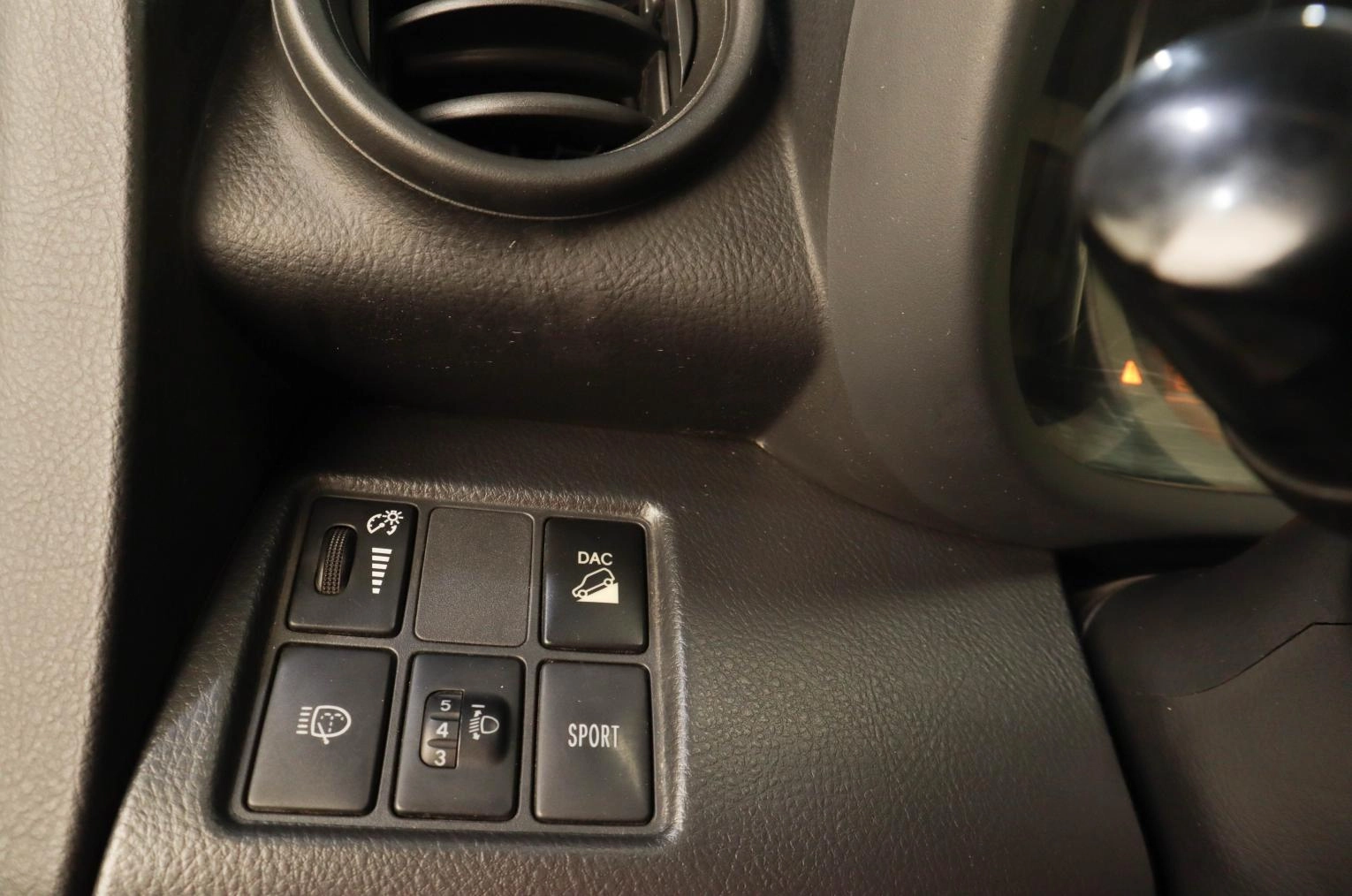 Toyota RAV4 17 из 18
