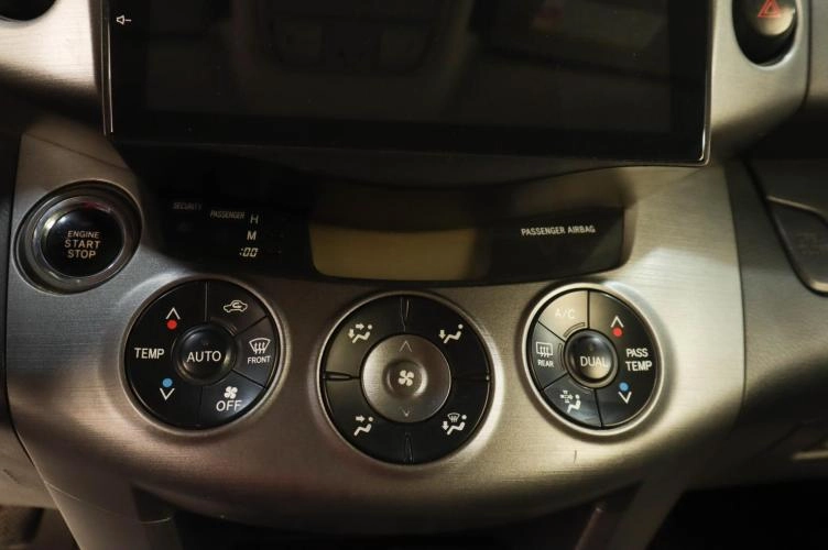 Toyota RAV4 14 из 18