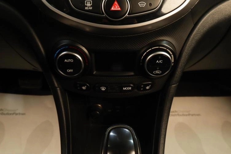 Hyundai Solaris 15 из 20