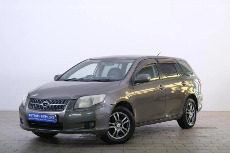 Toyota Corolla Fielder 3 из 6