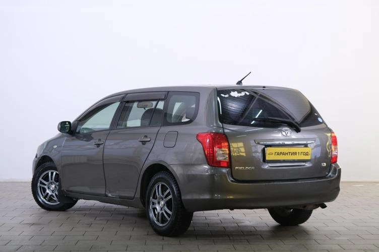 Toyota Corolla Fielder 4 из 6