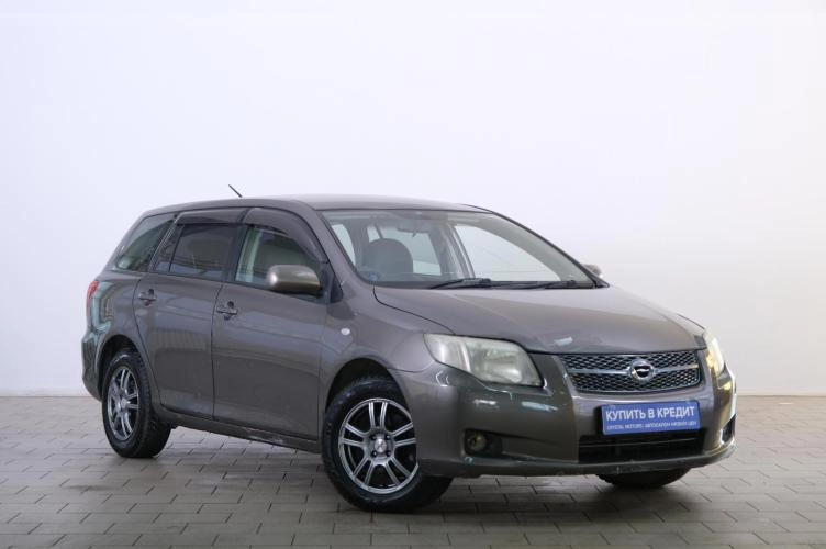 Toyota Corolla Fielder 1 из 6