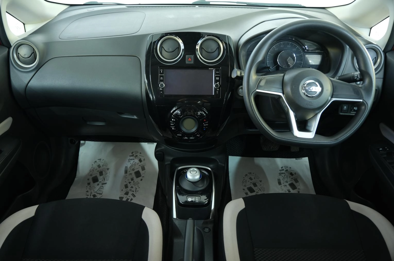 Nissan Note 11 из 19