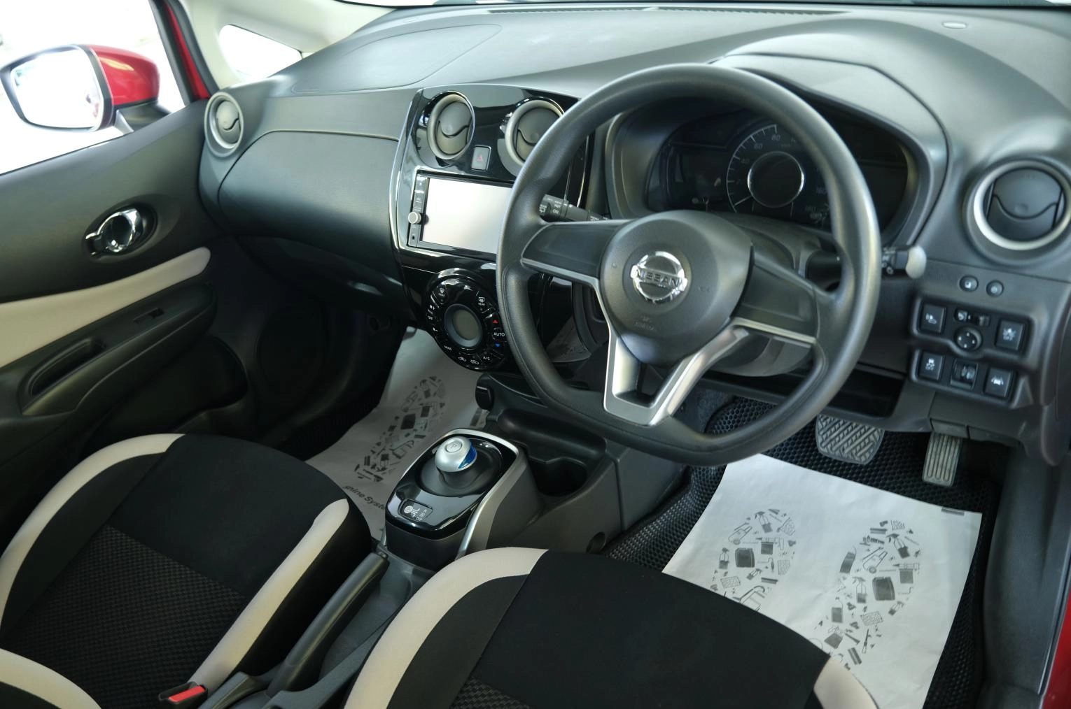 Nissan Note 8 из 19